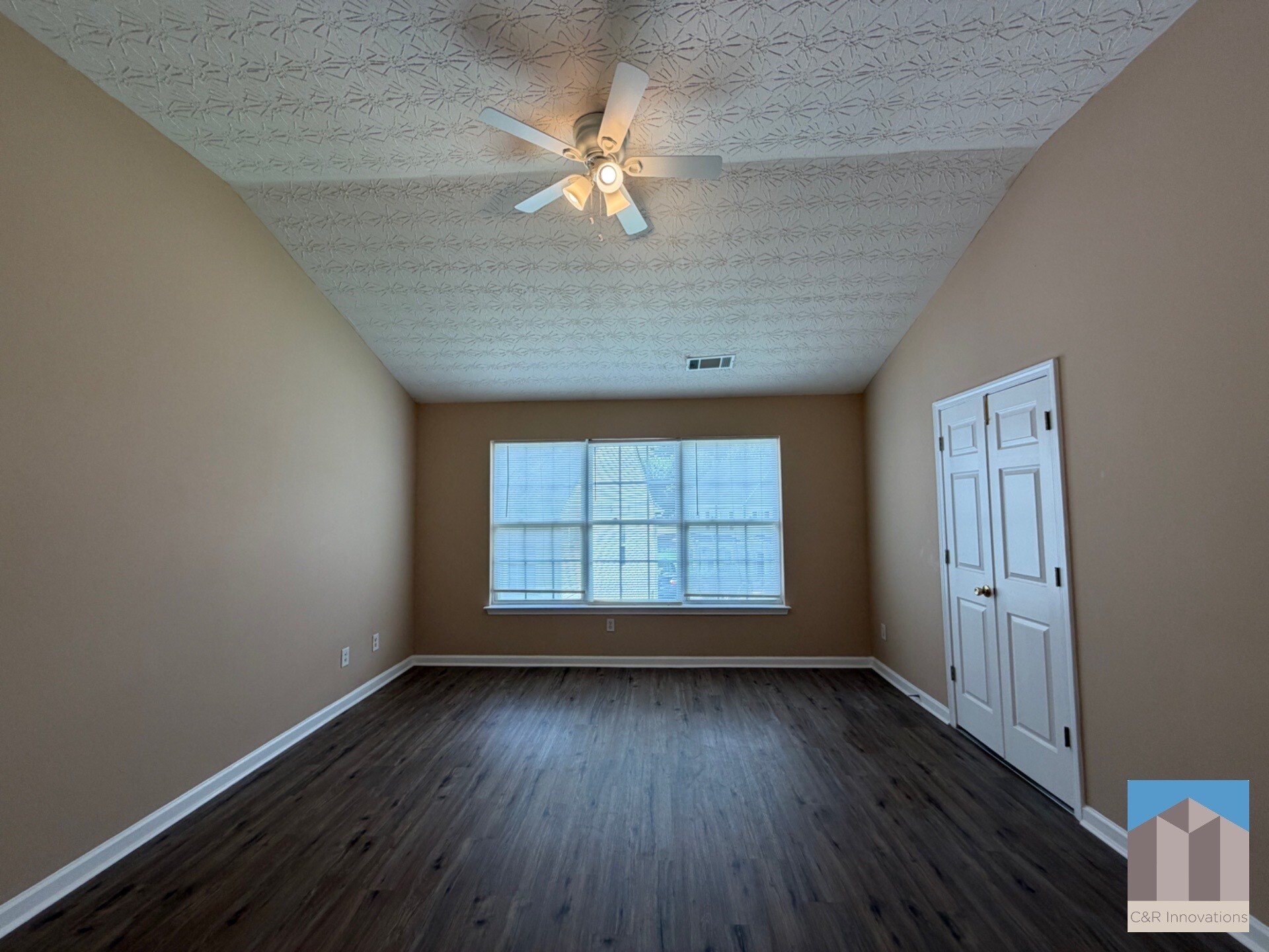 Building Photo - 644 Kenridge Dr