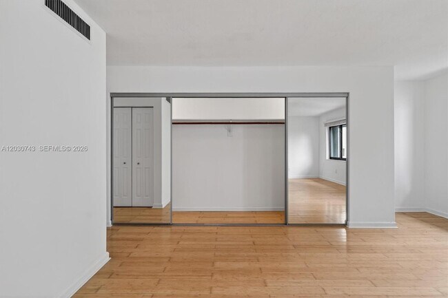 Building Photo - 8875 SW 62nd Terrace