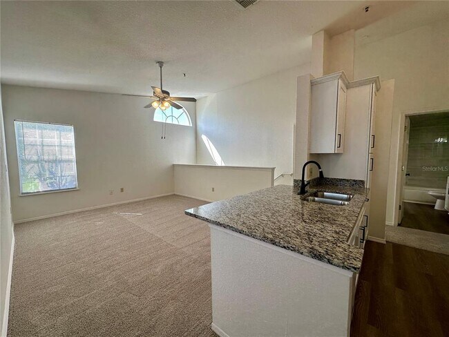Building Photo - 1612 Columbia Arms Cir