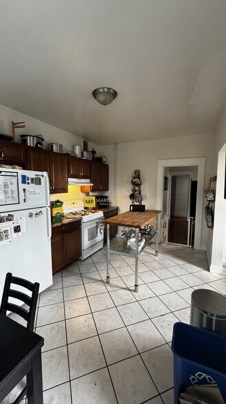 Building Photo - 78 Summer St