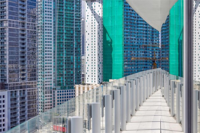 Building Photo - 300 Biscayne Blvd Way