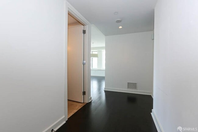 Building Photo - 188 Minna St