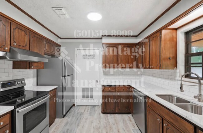 Building Photo - Charming & Spacious 3-Bedroom, 1.5-Bathroom Home in Conway, AR!