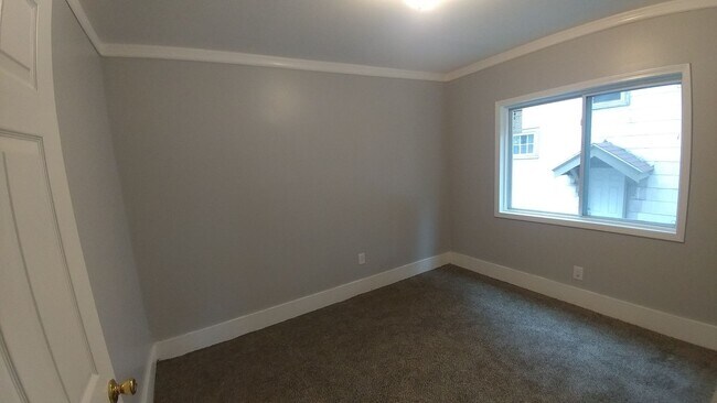 Building Photo - 144-144 Ohio St