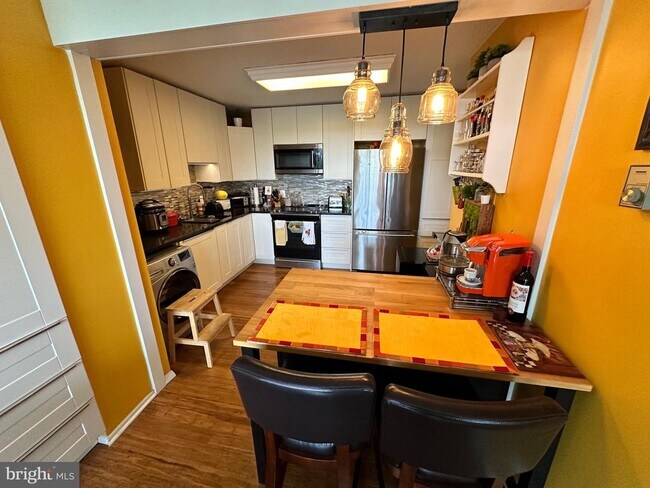 Building Photo - 6800 Fleetwood Rd