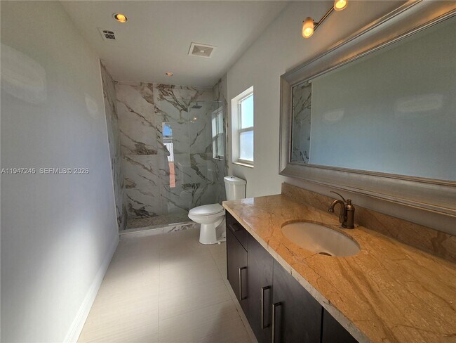 Building Photo - 9110 NW 24th Pl