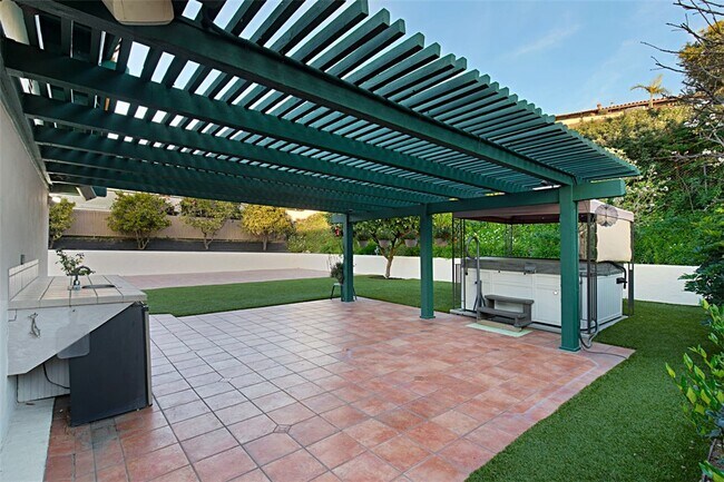 Building Photo - 232 S La Esperanza