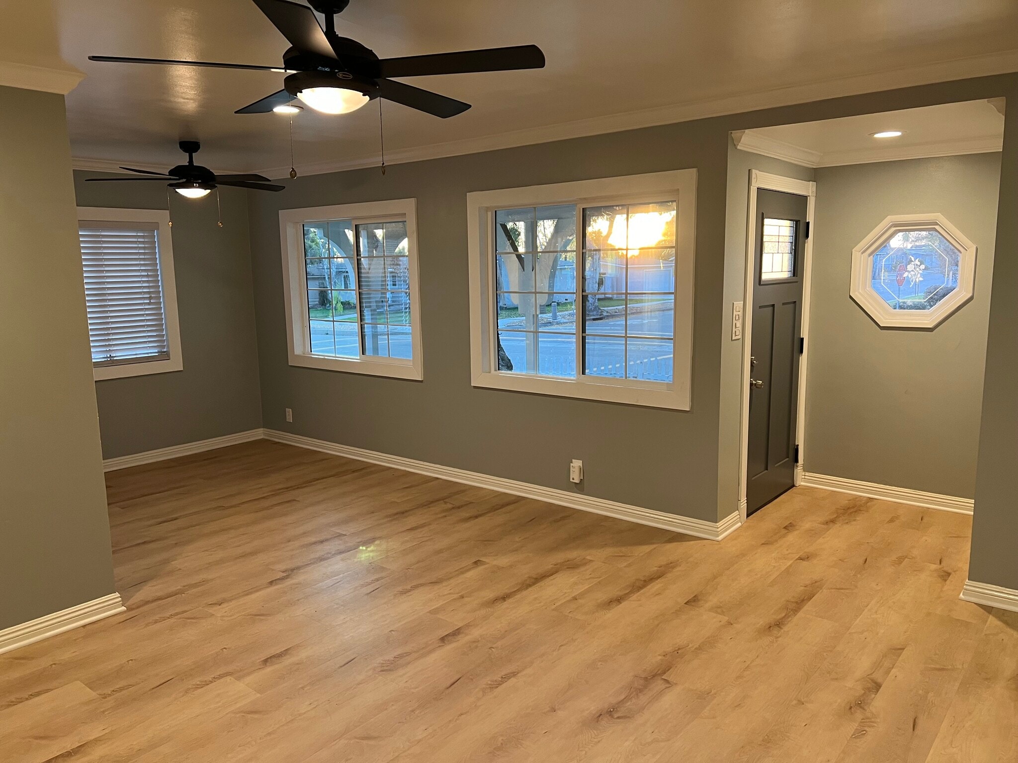 Building Photo - 576 Geneva Ave