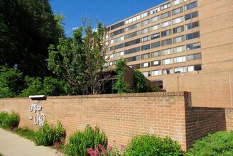 Building Photo - Horizon West Condo for Rent with South-sid...