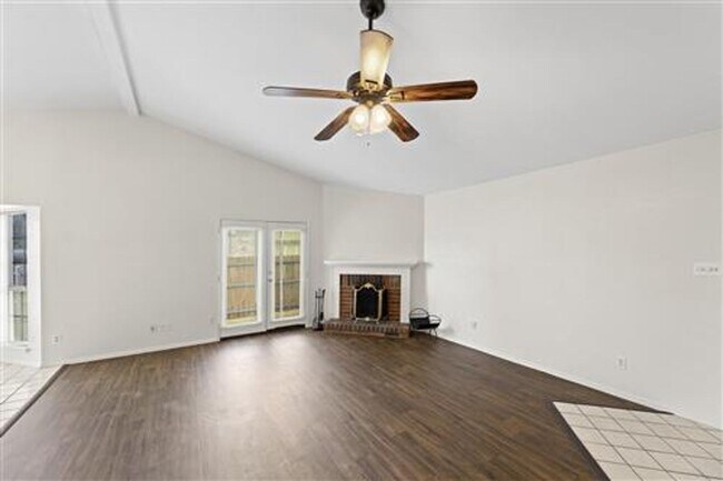 Building Photo - 4626 Larner St