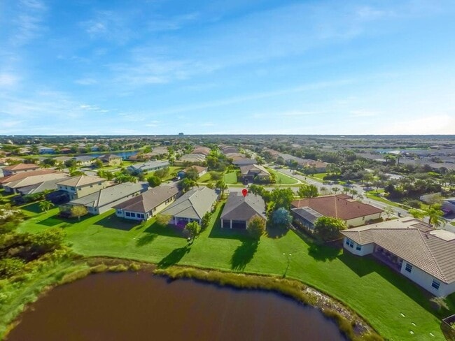 Building Photo - 12190 SW Bennington Cir