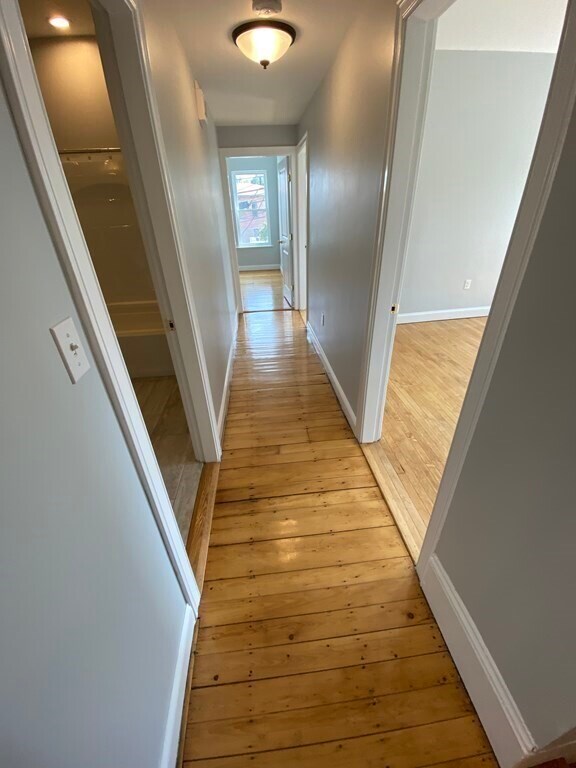 Building Photo - 3 Bellevue St