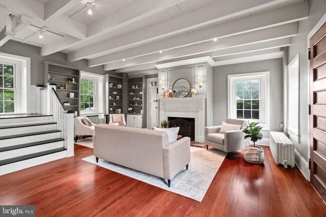 Building Photo - 209 N Bellevue Ave