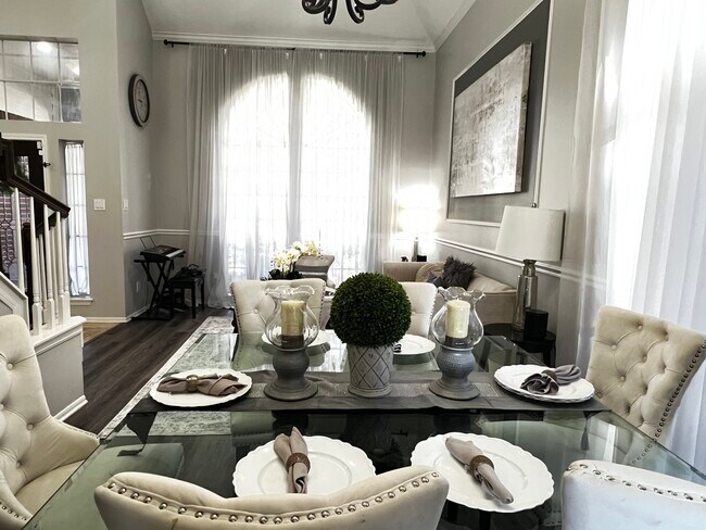 Building Photo - 15611 Brookwood Lake Pl