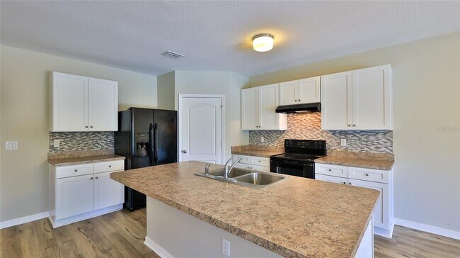 Building Photo - 441 White Coral Ln