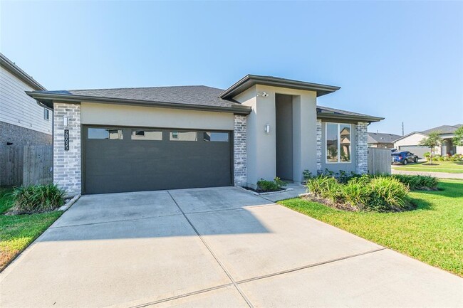 Building Photo - 28635 Hazel Trl