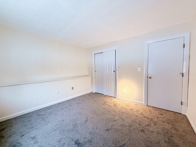 Building Photo - 80 Walnut St