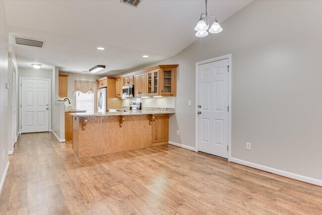 Building Photo - 136 Haley Dr