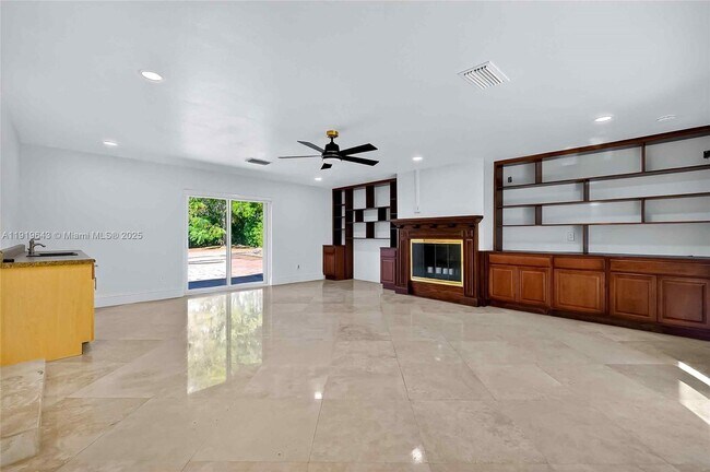 Building Photo - 6731 SW 138th St