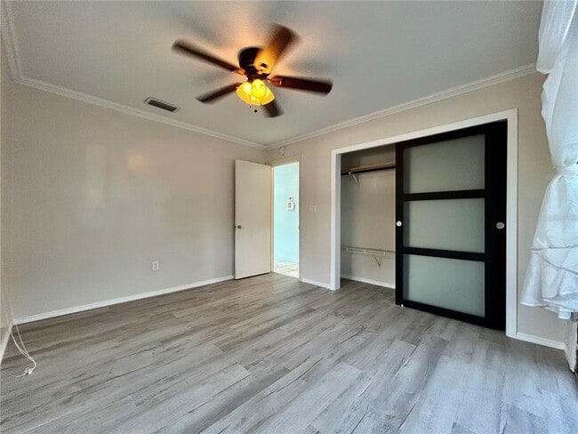 Building Photo - 6100 4th Ave S