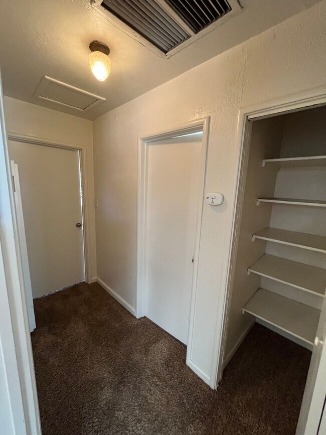 Building Photo - Charming Home for rent coming soon!