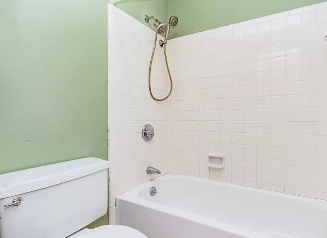 Building Photo - 6414 Hollyhock Ct