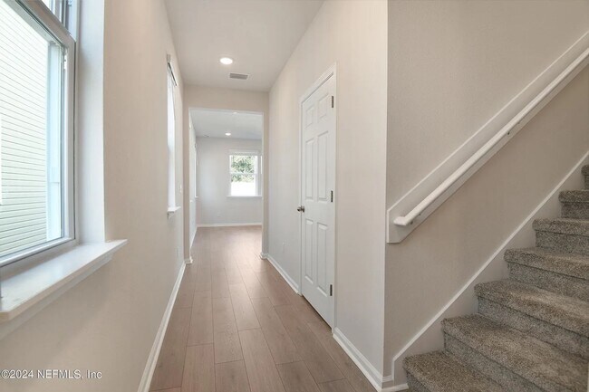 Building Photo - 1354 High Falls Dr