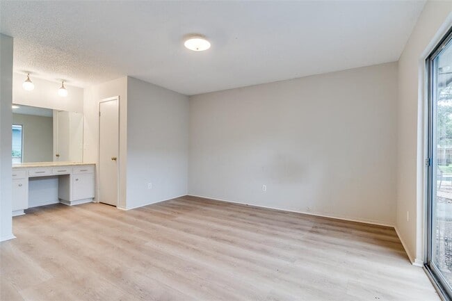 Building Photo - 12304 Bent Cedar Cove
