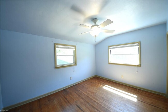 Building Photo - 8356 Cape View Ct