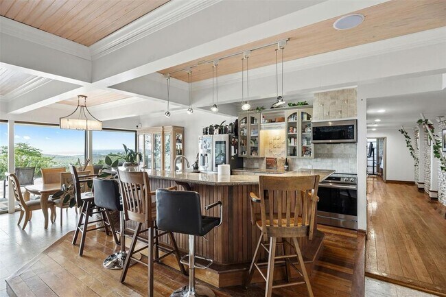 Building Photo - 8517 Grandview Dr