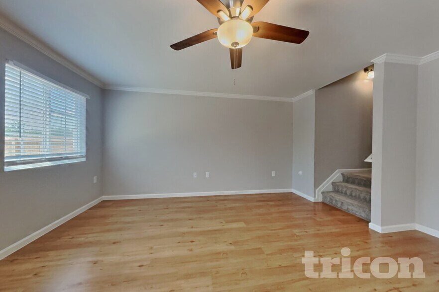 Building Photo - 3007 Stauton Dr