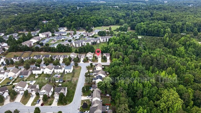 Building Photo - 1153 Hawick Dr
