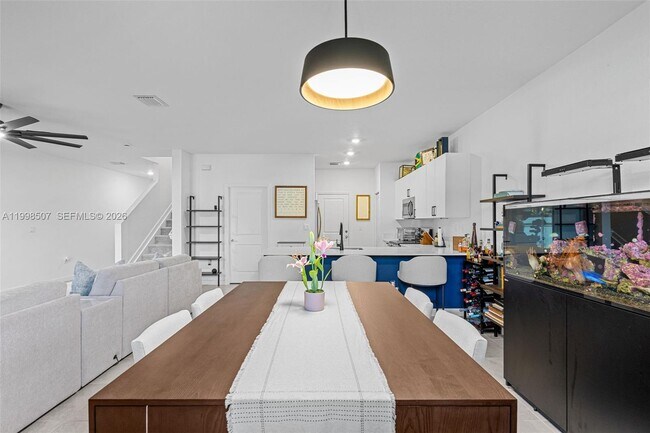 Building Photo - 4917 Oakmont Dr