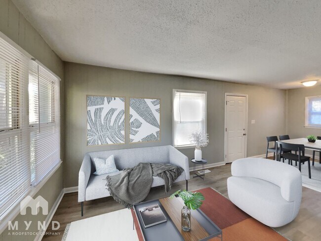 Building Photo - 303 Alda Dr