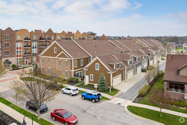 Building Photo - Triumph Court Townhomes