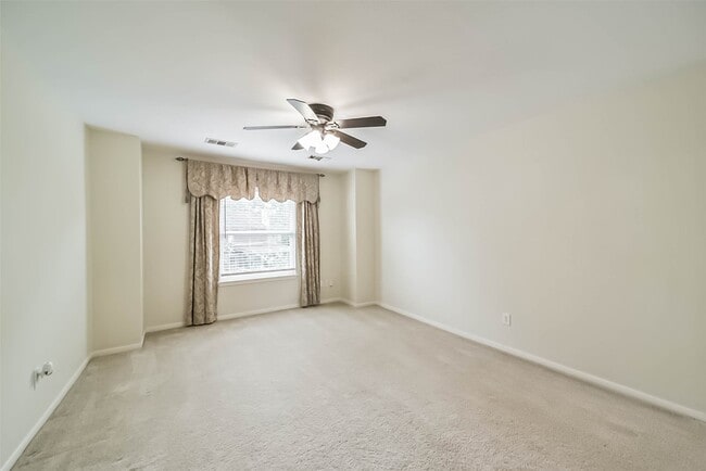 Building Photo - 6219 Summerville Ln