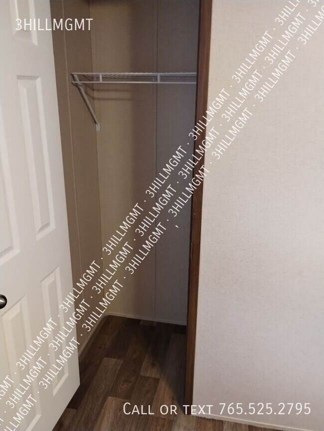 Building Photo - 5600 W Kilgore Ave