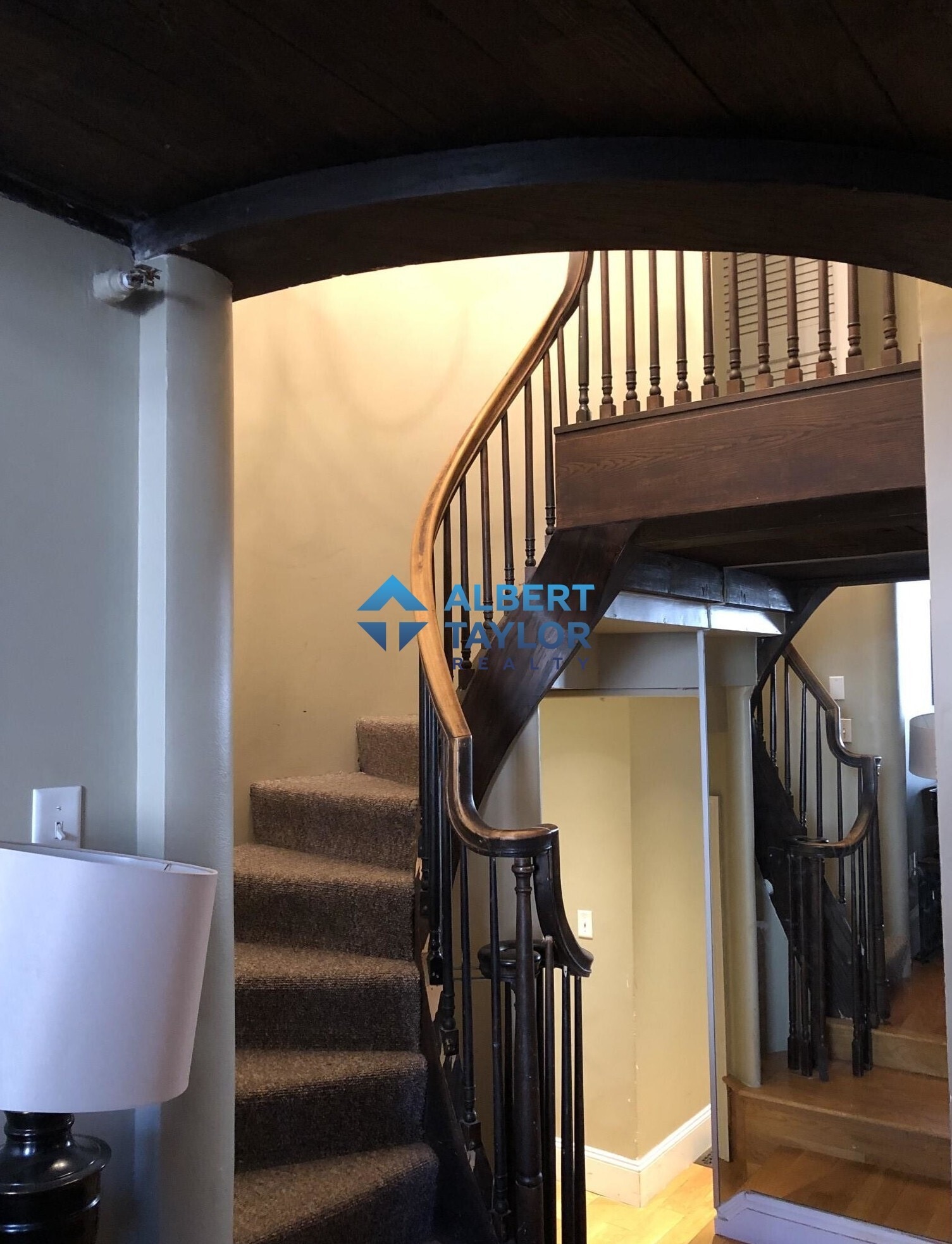 Building Photo - 117 Beacon St