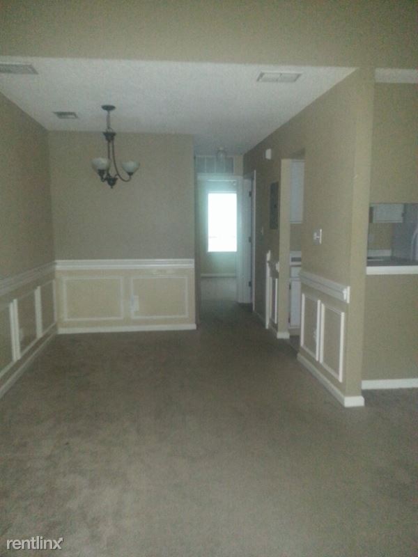 Building Photo - 3 br, 2 bath Townhome - 2396 Tina Dr
