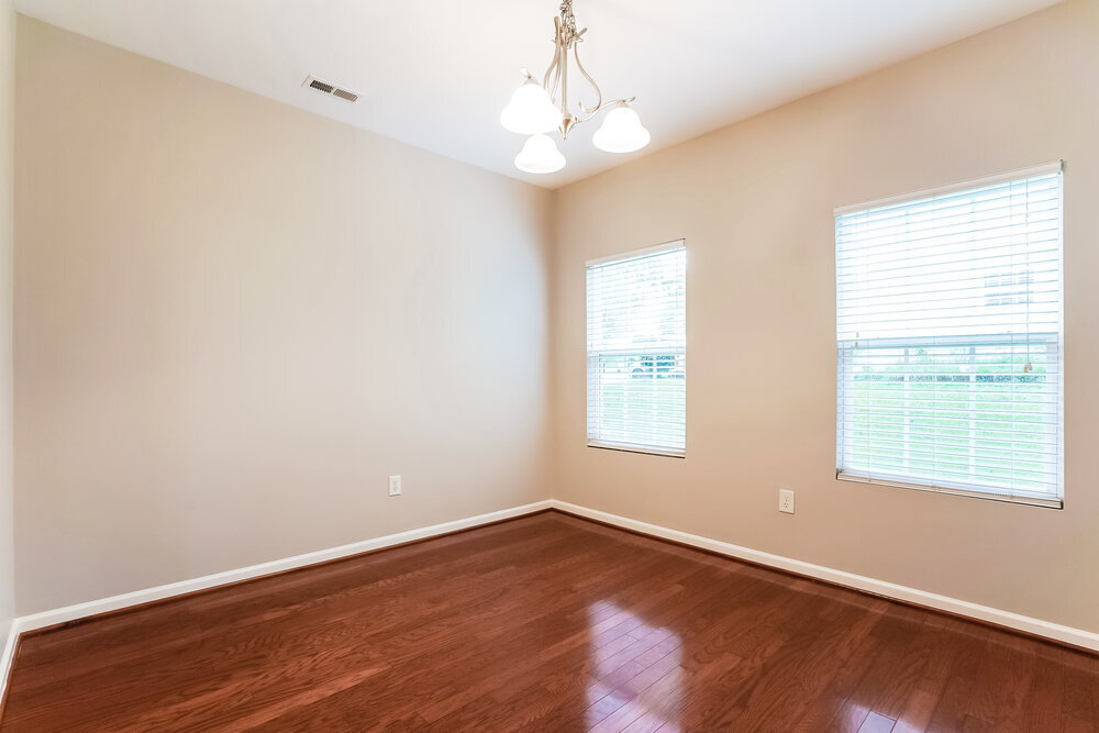 Building Photo - 708 Calavaras Ln