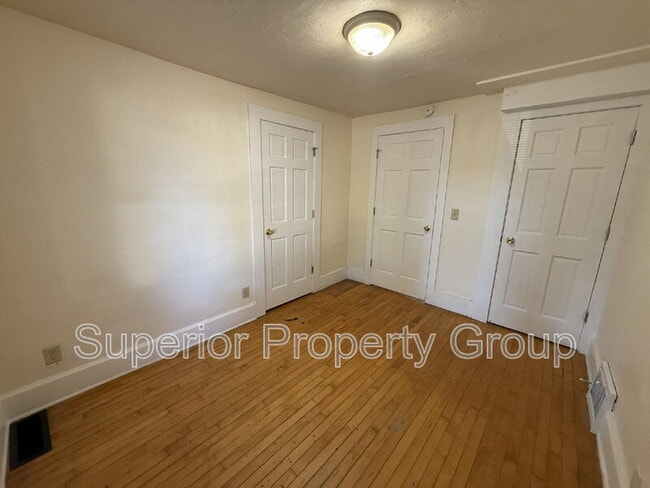 Building Photo - 18 N Fair Oaks Ave