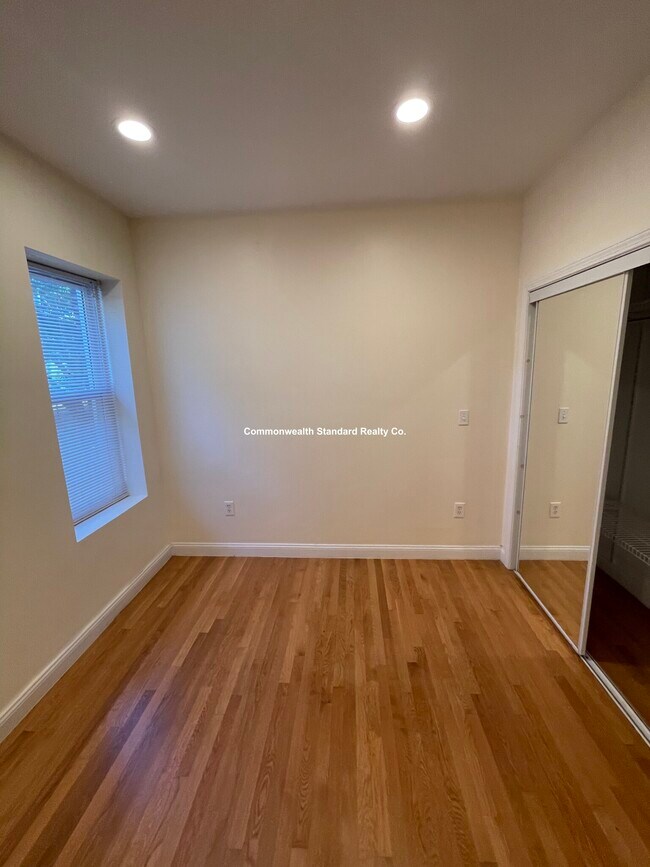 Building Photo - 1801 Beacon St