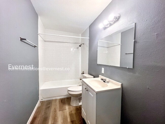 Building Photo - 41 Hiland Pl
