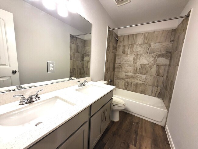 Building Photo - 1227 Marvista Ln