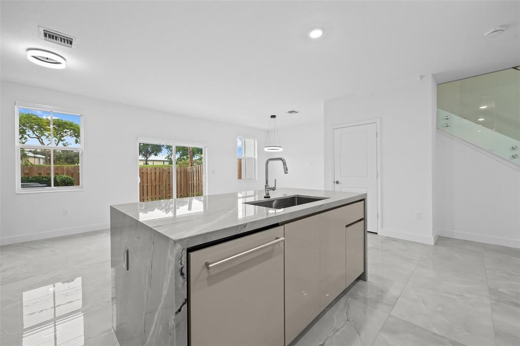Building Photo - 11853 NW 47th Mnr