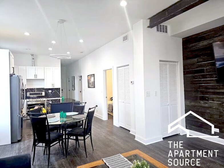 Building Photo - 2937 W Jackson Blvd