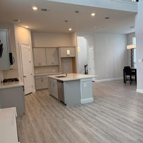 Building Photo - 2726 Geranium Ln