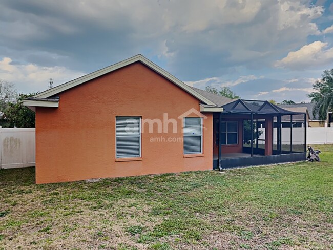 Building Photo - 15423 Montilla Loop