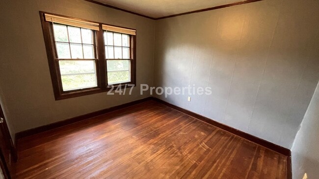 Building Photo - Rustic and Updated 3BD | 1.5 BA  Farmhouse with Large Shop!