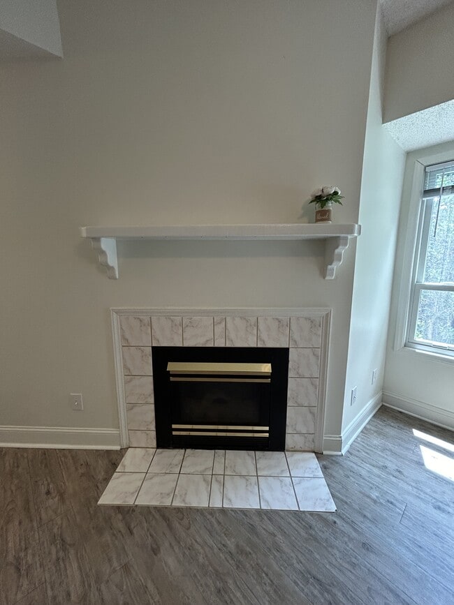 Building Photo - 104 Breezewood Dr